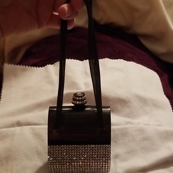 Little clutch - Picture 2 of 5